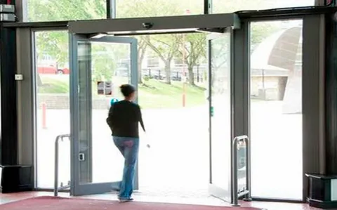 automatic sliding door with remote Nigeria - Image 2