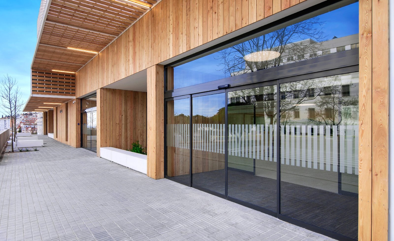 how to install automatic sliding door Nigeria