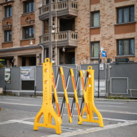 Reflective Expandable Plastic Traffic Road Safety Barricade Nigeria